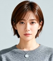  短发女性半身特写2874#横屏 	 - 