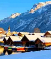  冬日雪山下湖畔木屋雪景2182#横屏 	 - 