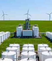  草原上的风力发电与储油罐415#横屏 	 