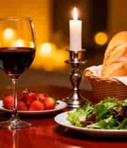  餐桌红酒面包草莓美食场景2454#横屏 	 -