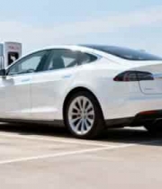  白色特斯拉新能源汽车充电场景479#横屏 	 