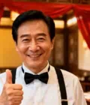  中年男士微笑竖大拇指3195#横屏 	 