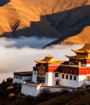 高原寺庙云雾环绕景象2745#横屏 