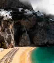  悬崖白屋与碧海沙滩2584#横屏 	 