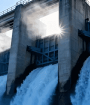 大坝泄洪水流倾泻景象1153#横