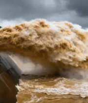 大坝泄洪水流汹涌场景25#横