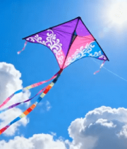 彩色风筝在蓝天中飞翔425#横