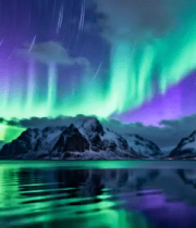 北极极光下的雪山湖泊夜景2011#横