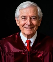  微笑的老教授形象2279#横屏 	 -