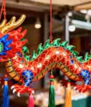  市场悬挂的彩色龙饰品2128#横屏 	 