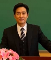  商务男性演讲瞬间1980#横屏 	 