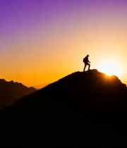  山顶日出登山者剪影1942#横屏 	 