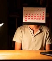  日历遮面伏案人物1848#横屏 	 