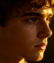  逆光少年侧脸特写1640#横屏 	 