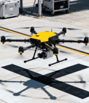 黄色无人机机场停放988#横屏 