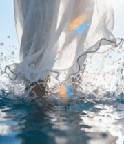 海边白裙女子戏水752#横屏 