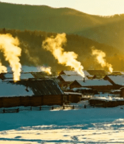 冬日村庄晨雾炊烟414#横屏 