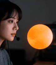 戴眼镜的科技工作者380#横屏 