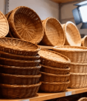 超市货架上的编织篮子146#横屏 