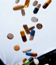 彩色药片散落特写107#横屏 