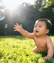 宝宝追泡泡玩耍瞬间45#横屏 