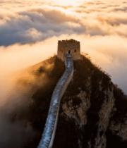 云海中的长城航拍景象9016#横屏 