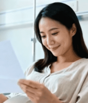 孕妇于病房阅读文件4668#横屏 