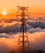 云海中电塔与落日景观1743#横屏 