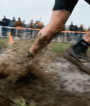运动员泥地跑步特写2709#横屏 