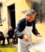 老人户外大锅做饭场景1744#横屏 