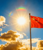 蓝天白云下飘扬的五星红旗1516#横屏 