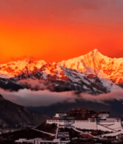 拉萨布达拉宫与雪山全景2400#横屏 