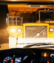 矿洞内驾驶视角的矿车画面2594#横屏 