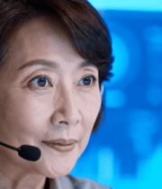 客服女性使用电脑工作画面3338#横屏 