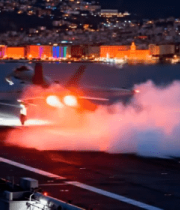 夜晚航母上战斗机起飞画面(1)14363#横屏 