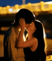 夜晚情侣河边亲吻9029#横屏 