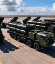 军用导弹车机场停放画面11931#横屏 