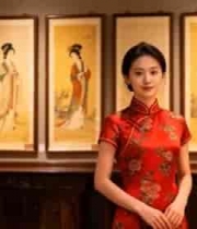 穿旗袍女子于古画前站立3540#横