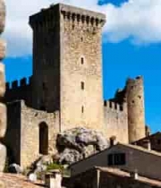 古老城堡与周边建筑景观2045#横屏 