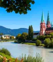 河畔教堂与自然风光景致4186#横屏 