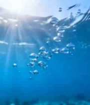 水下阳光照射气泡画面224#横屏