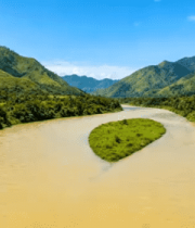 青山环绕河流自然风光14353#横屏 