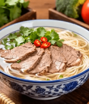 青花瓷碗装牛肉面条素材4845#横屏 