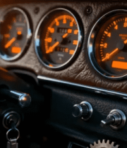 汽车仪表盘特写125#横屏 