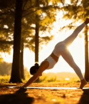 女子在树林中做瑜伽14073#横屏 