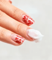 女性手部美甲涂抹指甲油13132#横屏 