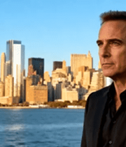 纽约商人城市背景前特写1026#横屏 