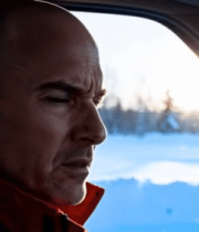 男子车内驾驶特写(1)14217#横屏 