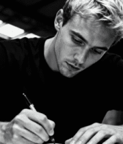 	 男子室内专注书写素材6964#横屏 