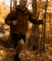 男子秋季森林徒步素材10891#横屏 